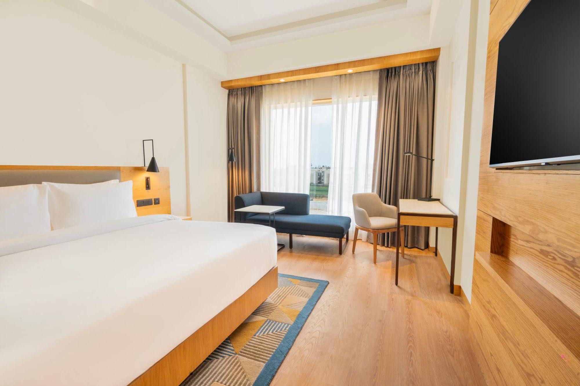 Radisson Hotel Вриндавана Экстерьер фото