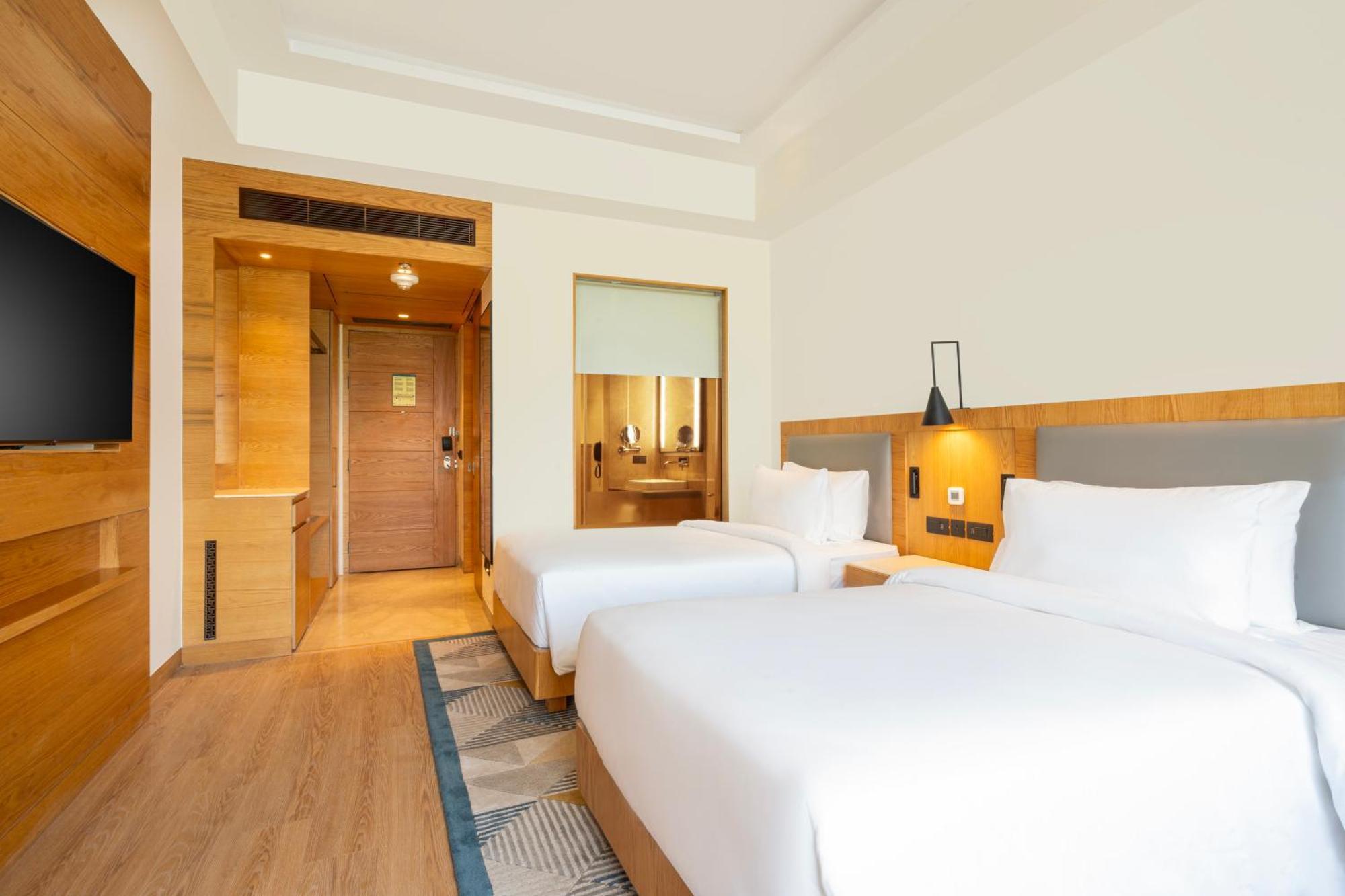 Radisson Hotel Вриндавана Экстерьер фото