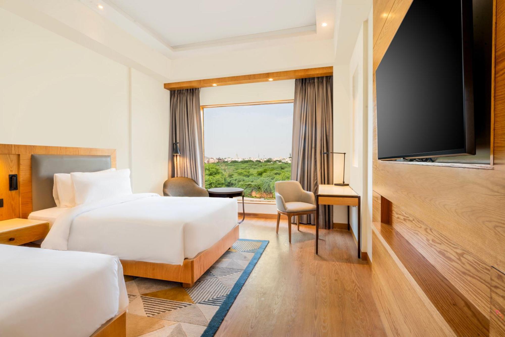 Radisson Hotel Вриндавана Экстерьер фото