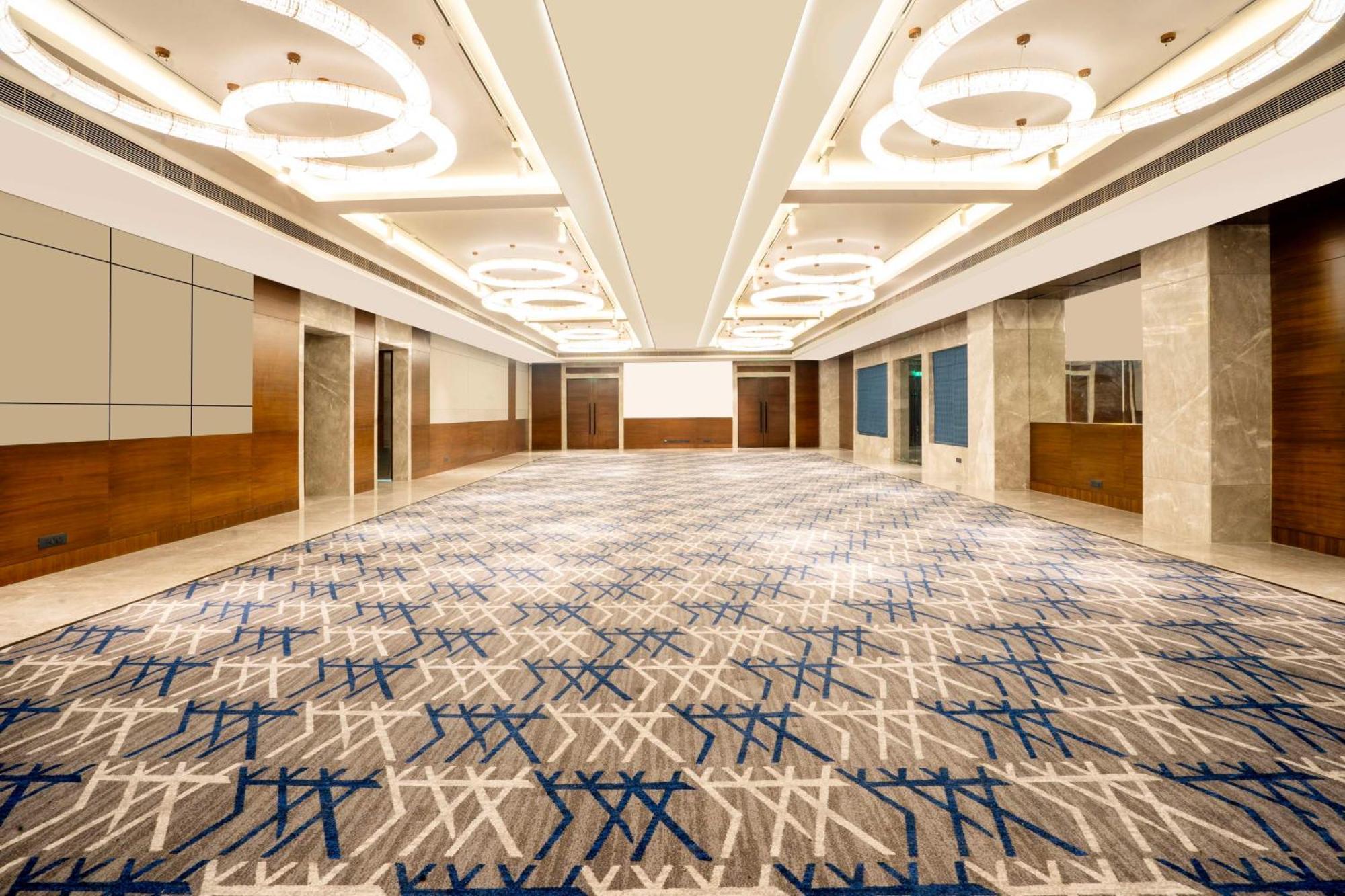 Radisson Hotel Вриндавана Экстерьер фото
