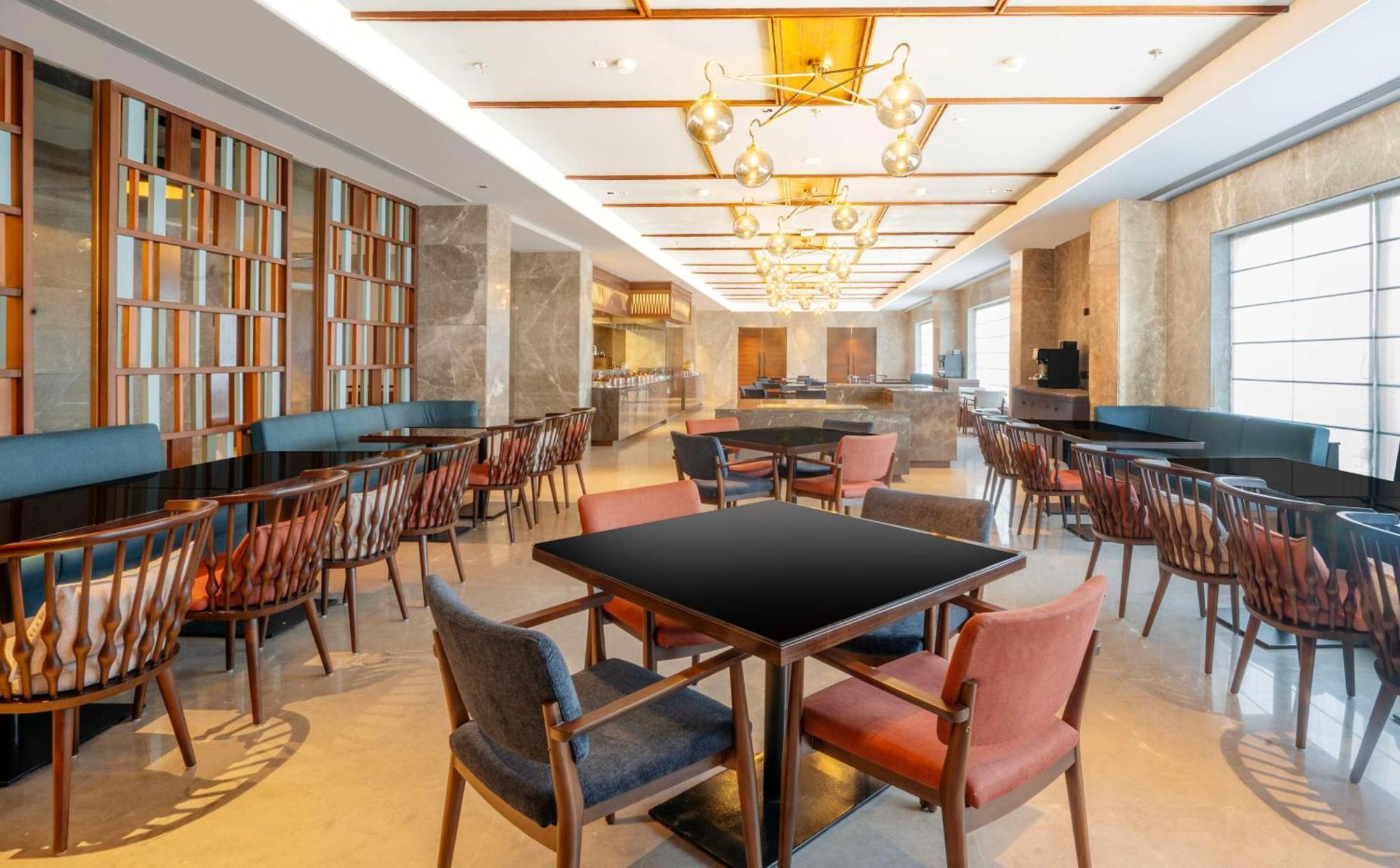Radisson Hotel Вриндавана Экстерьер фото