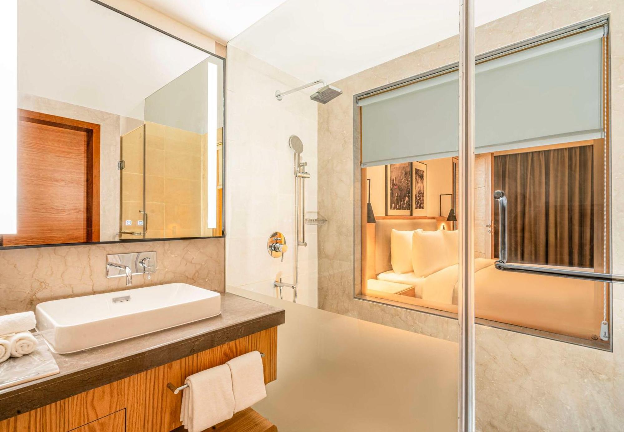 Radisson Hotel Вриндавана Экстерьер фото